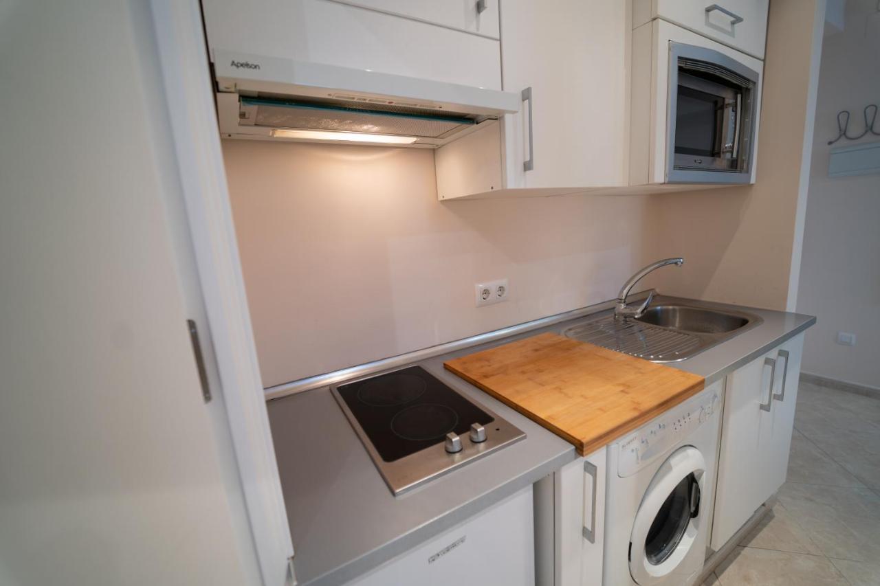 Larra Nervion Subway Tranvia Appartement Sevilla Buitenkant foto
