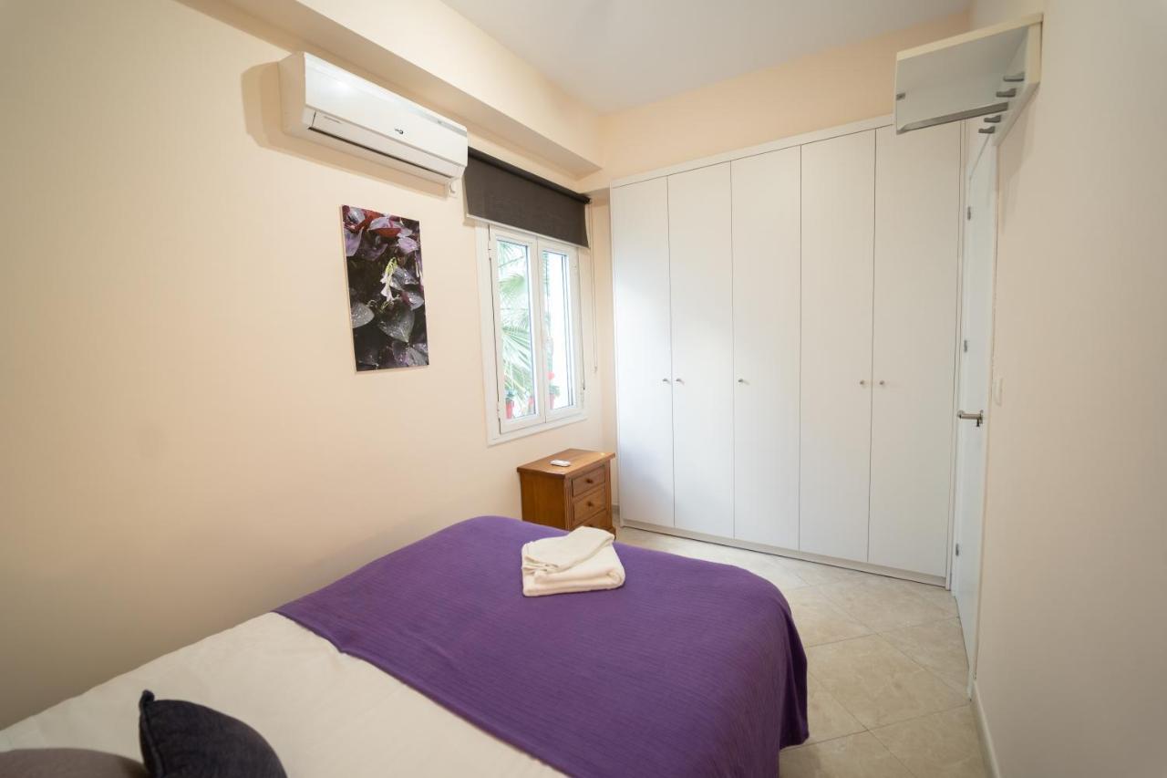 Larra Nervion Subway Tranvia Appartement Sevilla Buitenkant foto