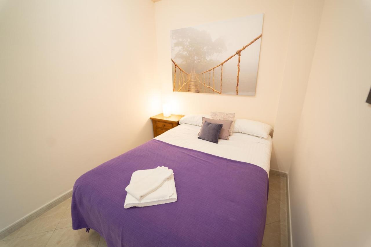 Larra Nervion Subway Tranvia Appartement Sevilla Buitenkant foto